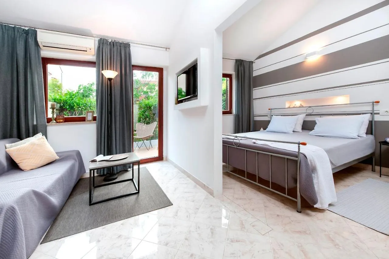**** Bed & Breakfast Villa B&B Marina & Parking Free Rovinj Croatia