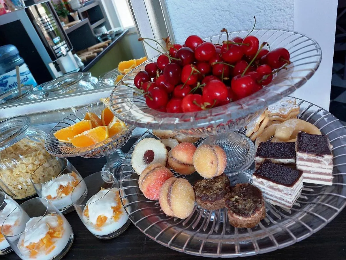 Alojamento de Acomodação e Pequeno-almoço Villa B&B Marina & Parking Free Rovinj
