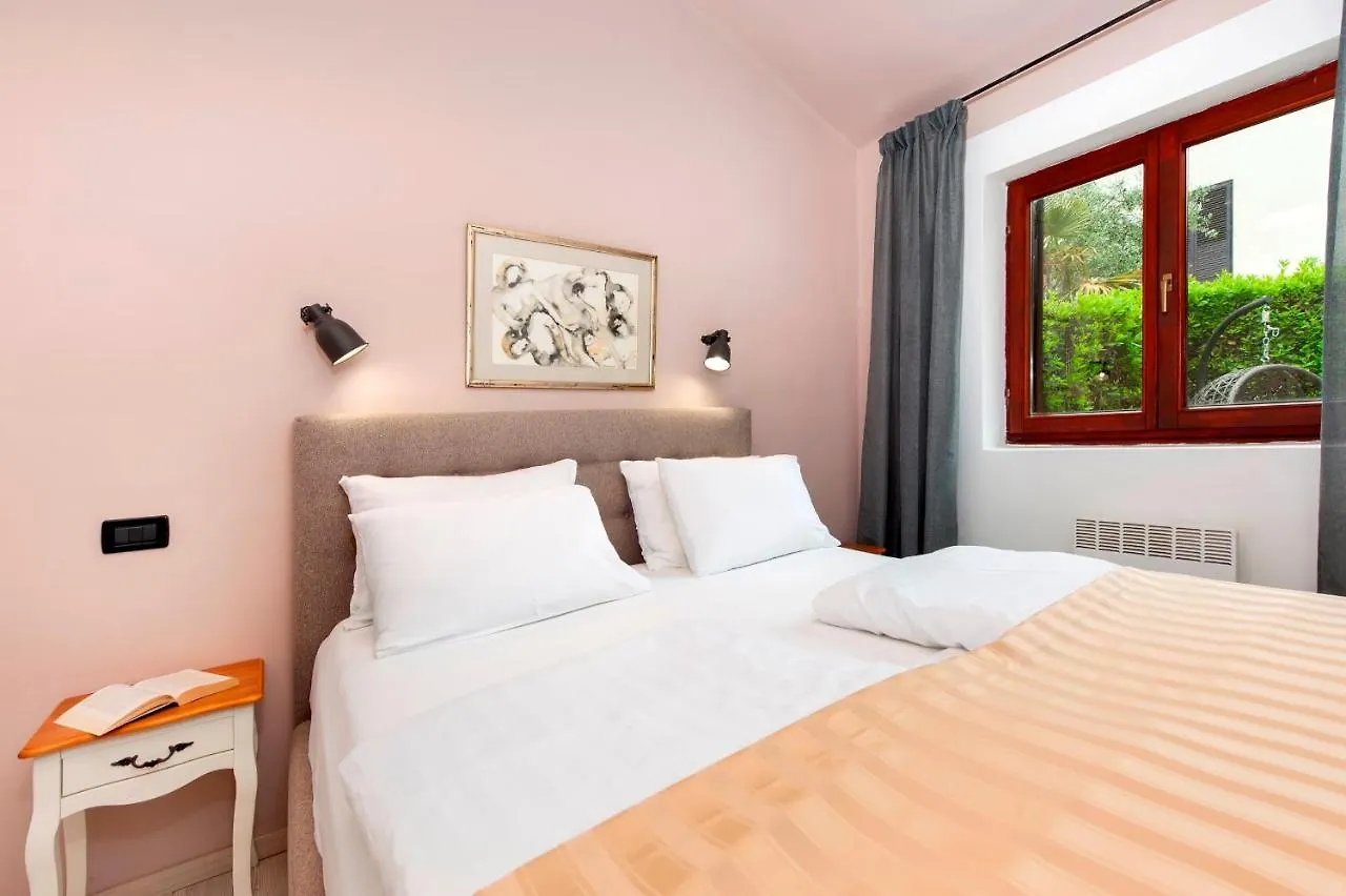**** Nocleg ze śniadaniem Villa B&B Marina & Parking Free Rovinj Chorwacja